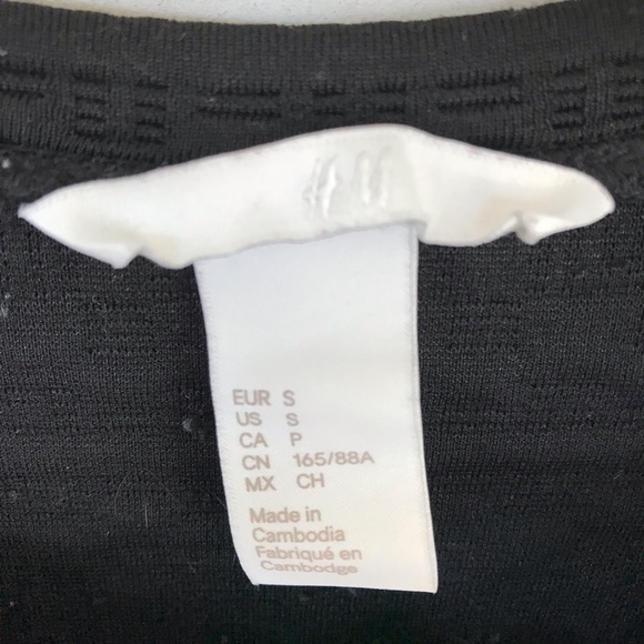 BLACK TRIBAL H&M SWEATER - Picture 2 of 4